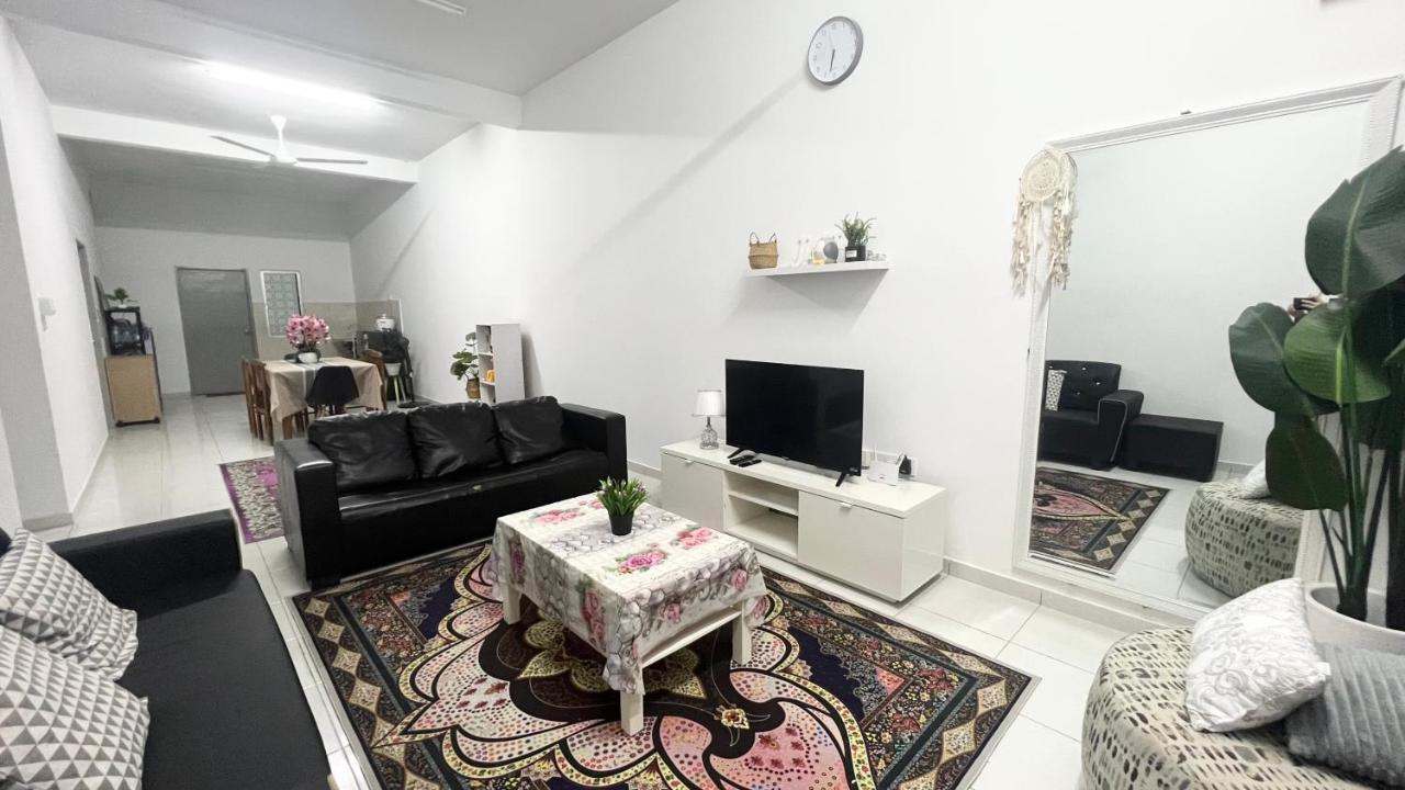 Homestay Near Plaza Tol Bandar Ainsdale Labu ภายนอก รูปภาพ