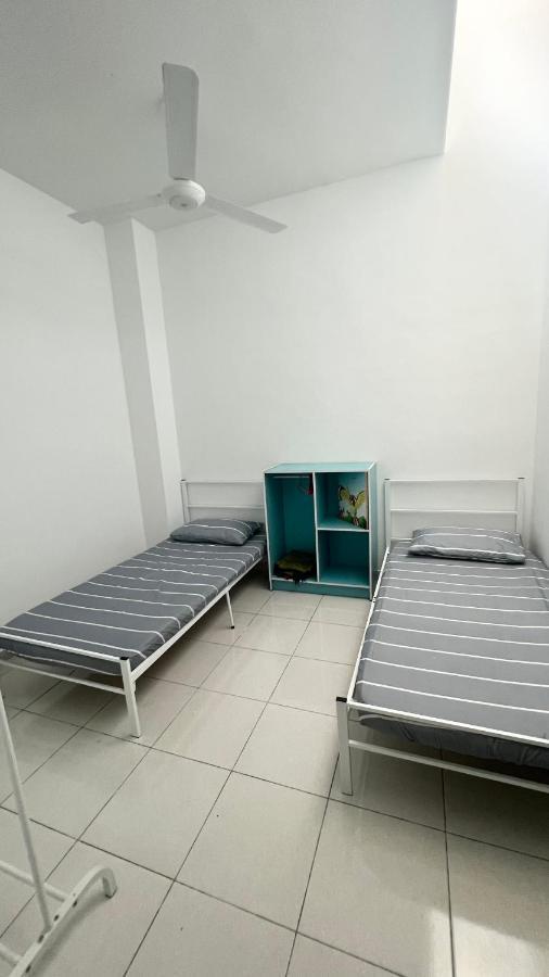 Homestay Near Plaza Tol Bandar Ainsdale Labu ภายนอก รูปภาพ